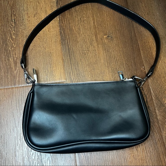 Black and white Cow print hand bag shoulder bag - Picture 2 of 3